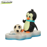 Pinguin auf Eisscholle - Kick Off - jun.Holz Olbernhau
