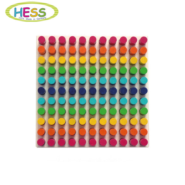 Farbensteckspiel mit 121 Stecker Hess