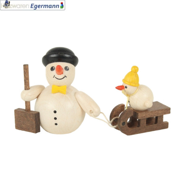 Schneemann mit Schneeschieber, Schlitten, Melone, 6 cm Holzwaren Egermann - Made in Germany -