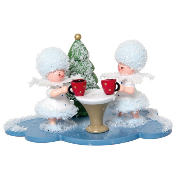 Schneeflöckchenpaar auf Weihnachtsmarkt, Artikel 43354 Sammelfigur, Maße ca. 10 x 7 x 6 cm